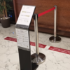 Poste Separador Acero Inox Cinta Roja Extensible